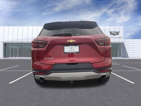 Used 2024 Chevrolet Blazer LT FWD image 7
