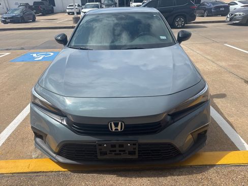 Used 2024 Honda Civic Sport image 2