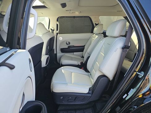 Used 2026 Hyundai Palisade Calligraphy FWD image 13