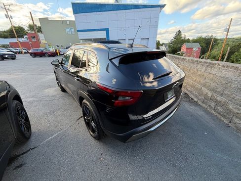 New 2026 Chevrolet Trax ACTIV w/ Driver Confidence Package FWD image 3
