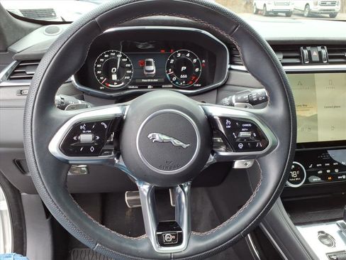 Used 2024 Jaguar F-PACE SVR image 16