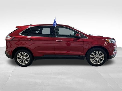 Certified 2024 Ford Edge Titanium image 6