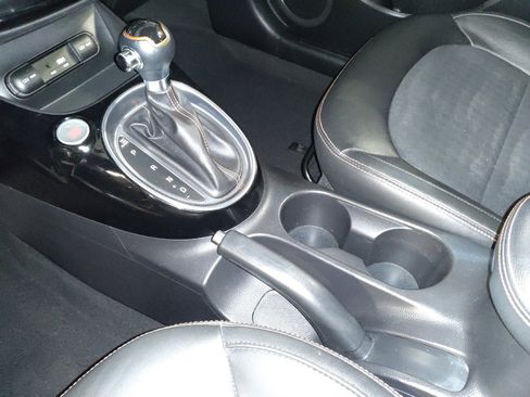 Used 2019 Kia Soul ! FWD image 26