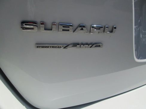 Used 2023 Subaru Outback Premium AWD/4WD image 7