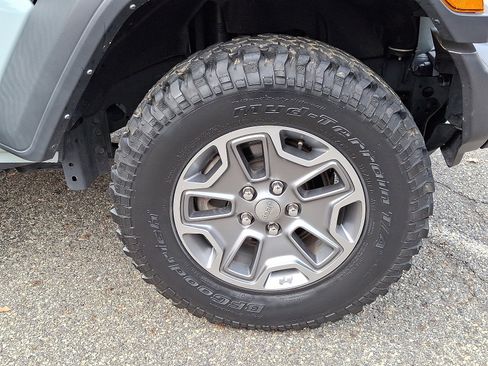 Certified 2024 Jeep Wrangler Sport S image 9