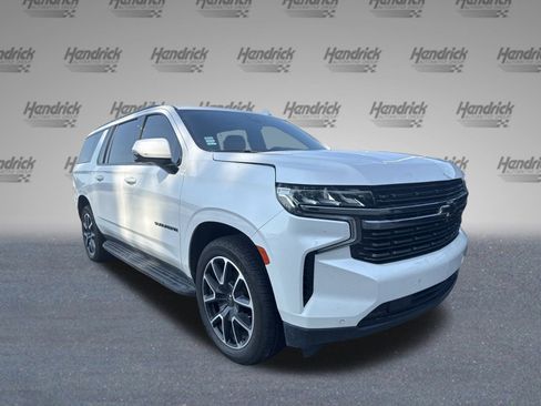 Used 2022 Chevrolet Suburban RST w/ Sport Performance Package image 5