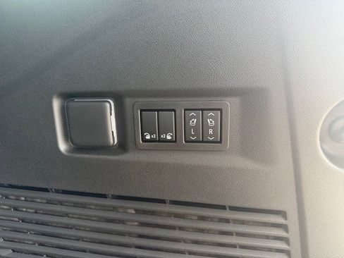 Used 2026 GMC Yukon Denali Ultimate w/ LPO, Floor Liner Package AWD/4WD image 24