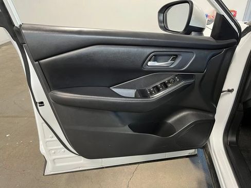 Used 2024 Nissan Rogue SV AWD/4WD image 24