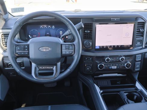 Certified 2025 Ford F450 Platinum image 29