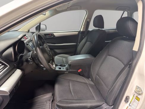 Used 2019 Subaru Outback 2.5i image 9
