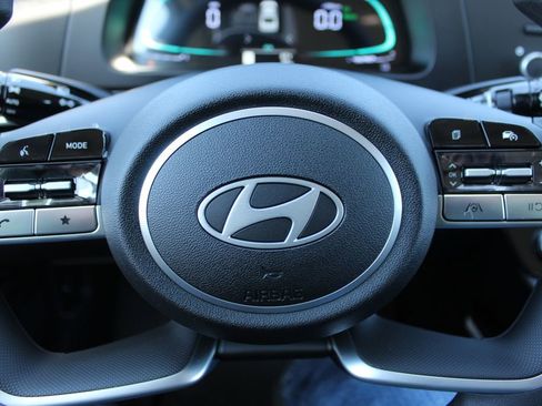 New 2026 Hyundai Elantra Hybrid FWD image 25