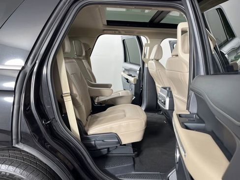 Used 2023 Ford Expedition Limited image 50