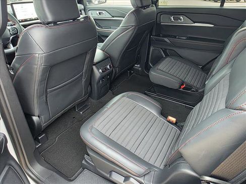 New 2026 Ford Explorer ST-Line w/ ST-Line Street Pack image 7