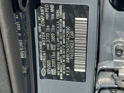 Used 2026 Hyundai Venue SEL FWD image 29