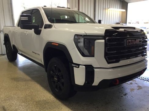 New 2025 GMC Sierra 2500 AT4 w/ AT4 Premium Plus Package image 5