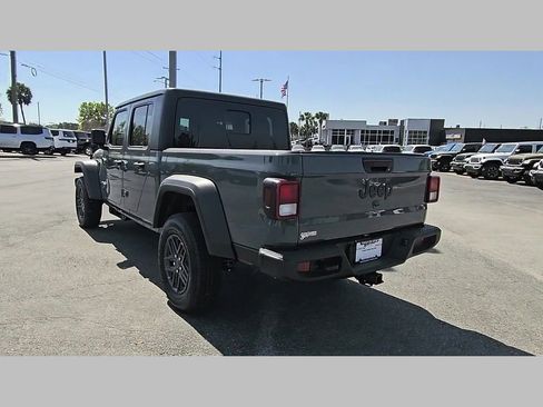 New 2026 Jeep Gladiator Sport AWD/4WD image 31