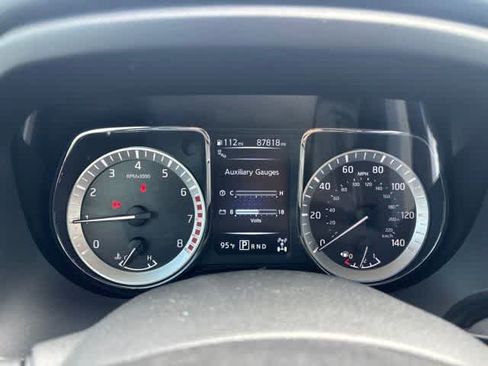 Used 2018 Nissan Titan PRO-4X w/ Pro-4x Utility Package AWD/4WD image 13