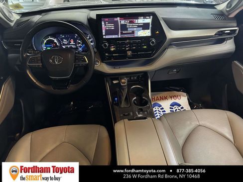 Used 2021 Toyota Highlander Limited AWD/4WD image 14