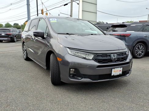 Used 2025 Honda Odyssey EX-L image 3