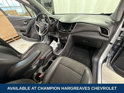 Certified 2022 Chevrolet Trax LT w/ LT Convenience Package image 37