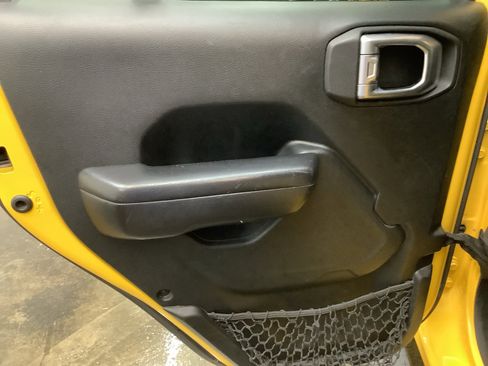 Used 2019 Jeep Wrangler Unlimited Sport S AWD/4WD image 23