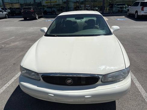 Used 2005 Buick Century Custom FWD image 3