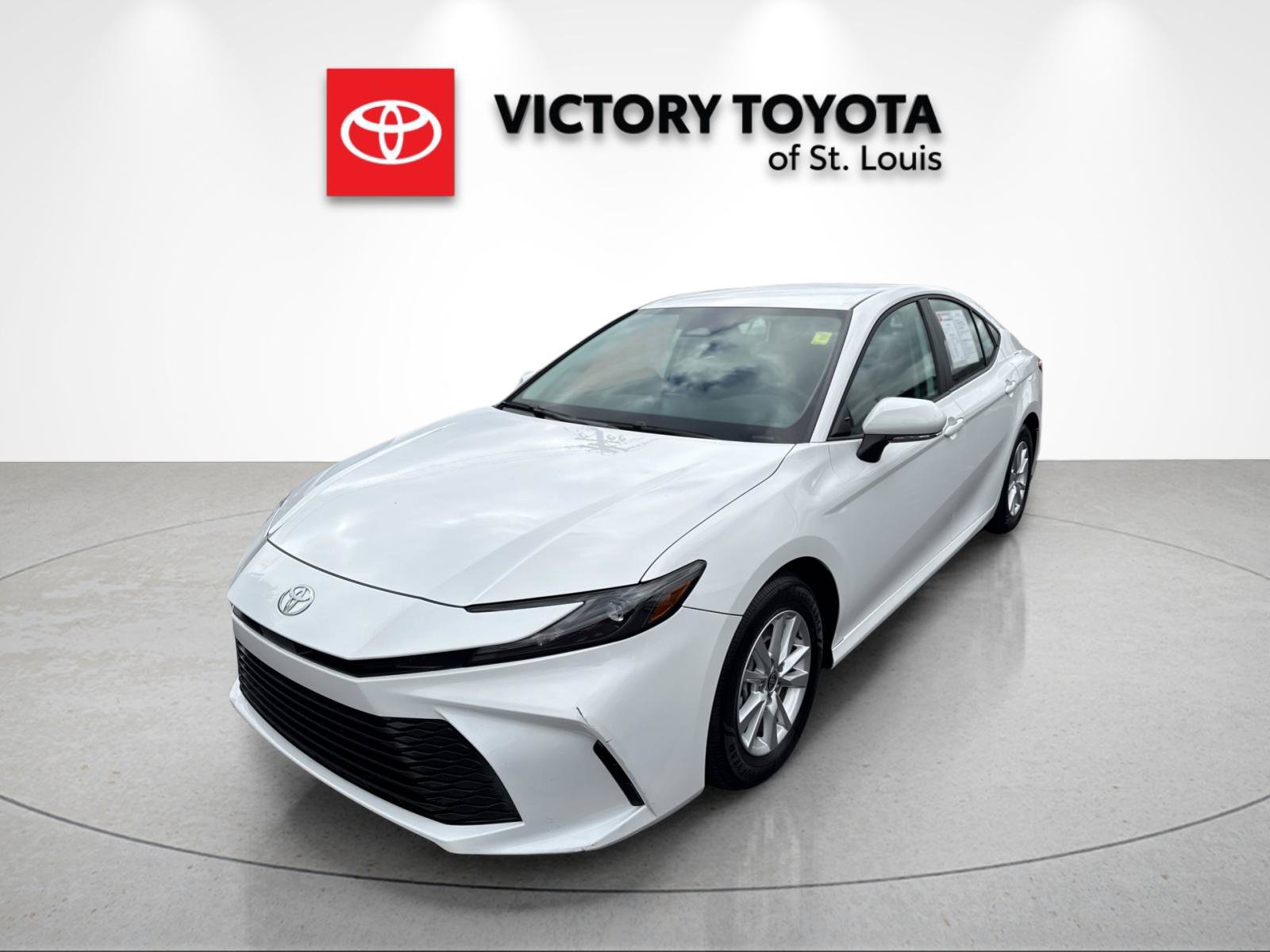 Used 2026 Toyota Camry LE FWD image 7