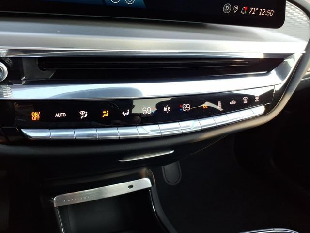 Certified 2025 Cadillac Lyriq Luxury AWD/4WD image 31