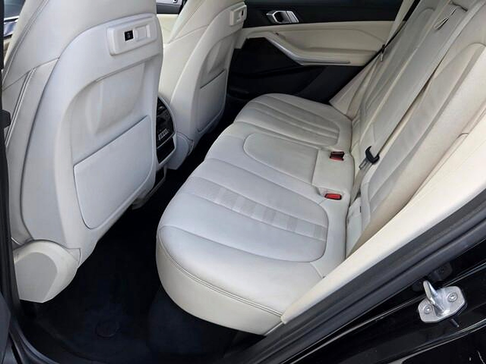Used 2020 BMW X5 sDrive40i w/ Convenience Package RWD image 11