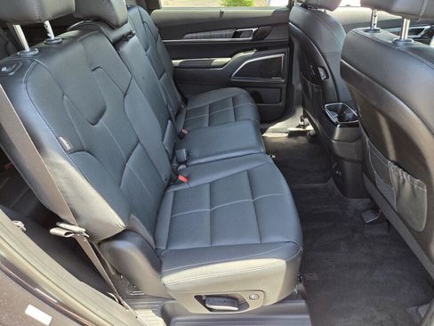 Certified 2025 Kia Telluride SX FWD image 16