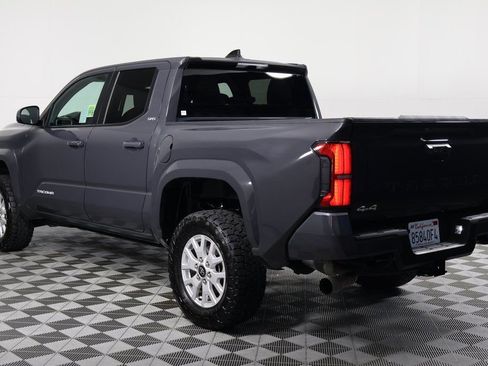 Used 2025 Toyota Tacoma SR5 image 6