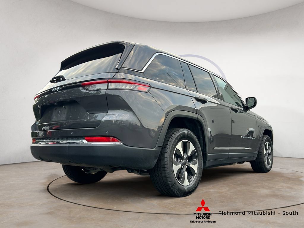 Used 2024 Jeep Grand Cherokee Limited 4xe AWD/4WD image 3