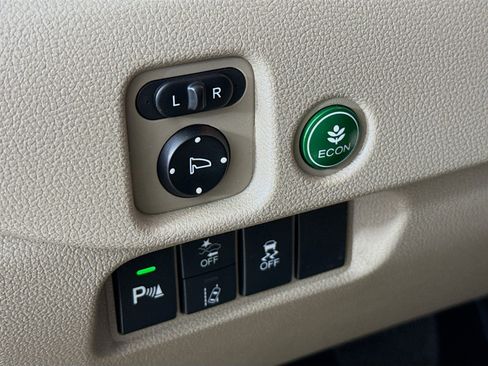 Used 2019 Honda Pilot Touring image 9