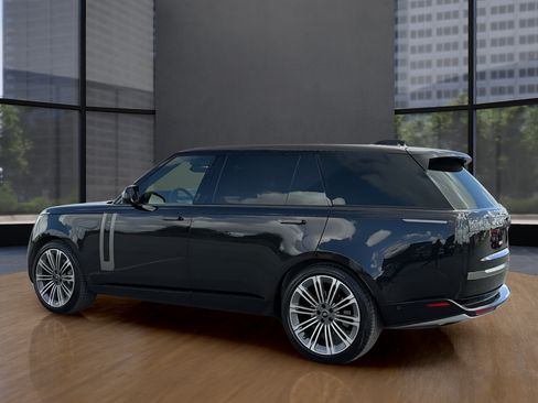 Used 2024 Land Rover Range Rover Long Wheelbase SE AWD/4WD image 14
