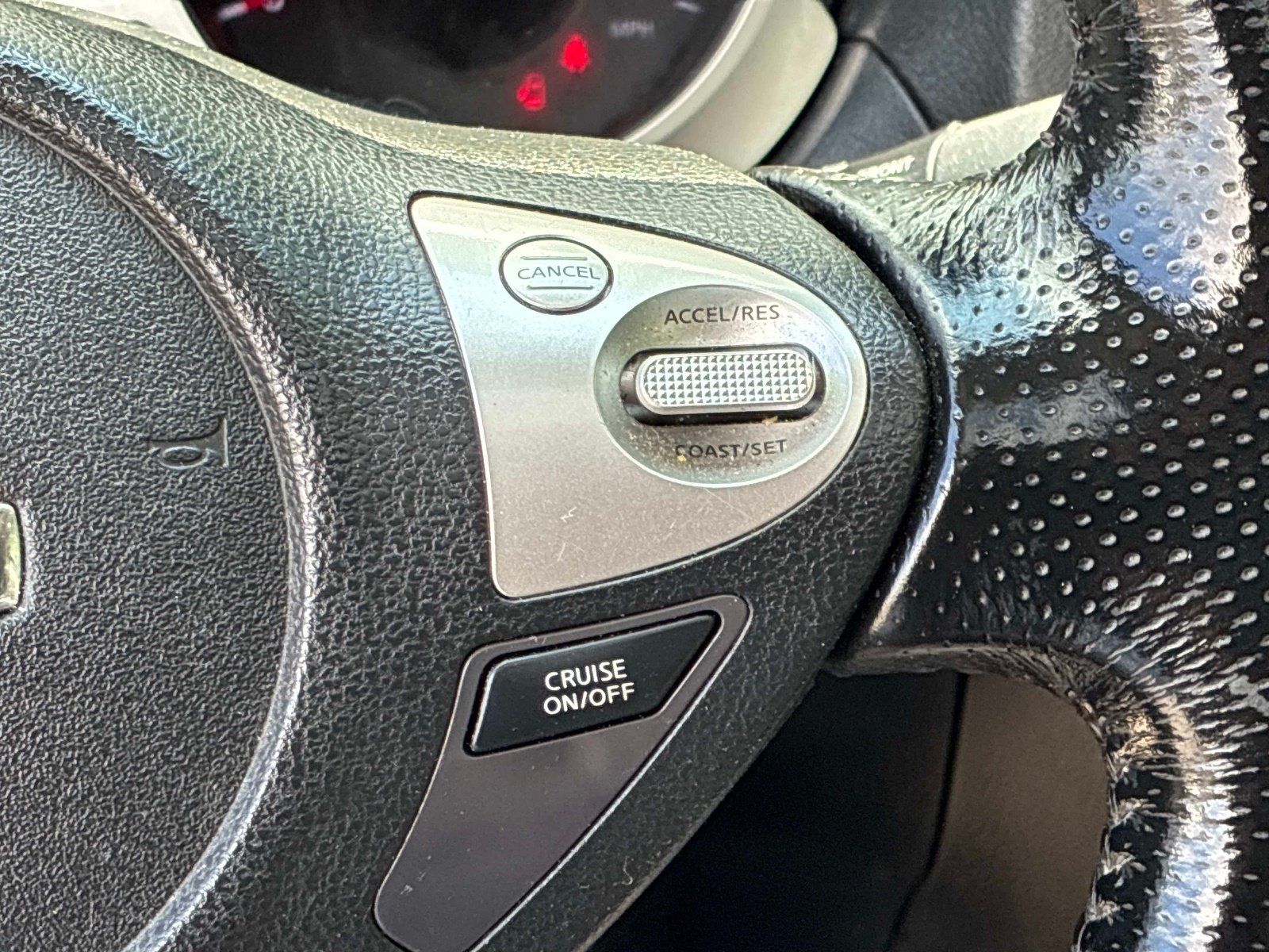 Used 2012 Nissan Juke SL AWD/4WD image 26