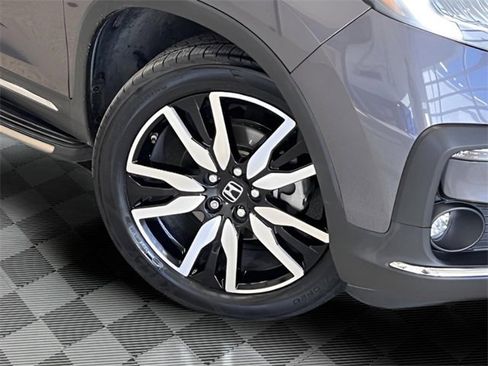 Used 2021 Honda Pilot Touring image 37