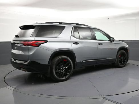 Used 2023 Chevrolet Traverse Premier w/ Redline Edition AWD/4WD image 5