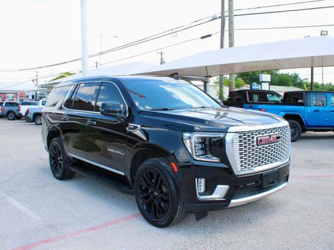 Used 2023 GMC Yukon Denali w/ Advanced Technology Package AWD/4WD image 2