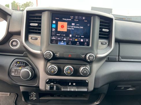 Used 2024 RAM 2500 Big Horn w/ Bed Utility Group image 22