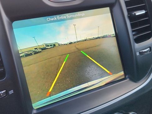 Used 2018 Chrysler 300 Limited image 19