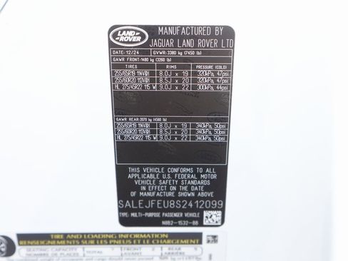 New 2025 Land Rover Defender 130 S image 30