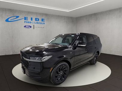 New 2027 Lincoln Navigator Reserve w/ Jet Appearance Package