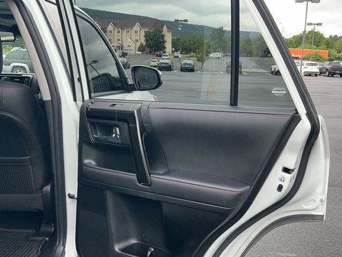 Certified 2024 Toyota 4Runner TRD Off-Road Premium w/ TRD Black Wheel Package (TMS) AWD/4WD image 29