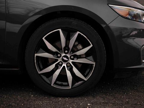 Used 2017 Chevrolet Malibu LT w/ Driver Confidence Package image 27