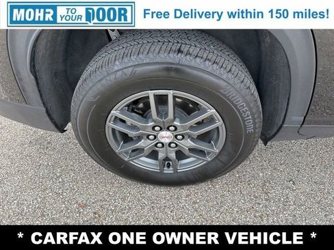 Used 2025 GMC Acadia Elevation image 9