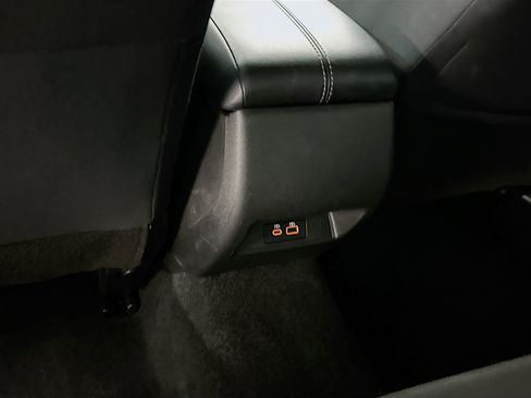 Used 2024 Nissan Altima 2.5 SV FWD image 27