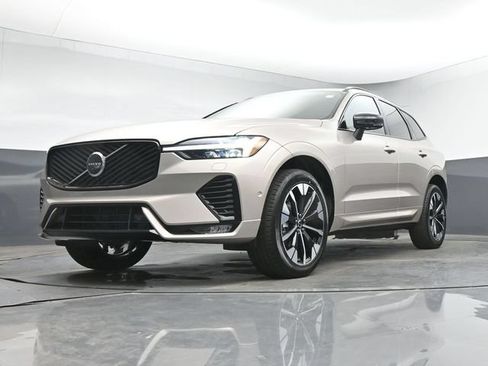 New 2026 Volvo XC60 B5 Plus w/ Protection Package Premier AWD/4WD image 39