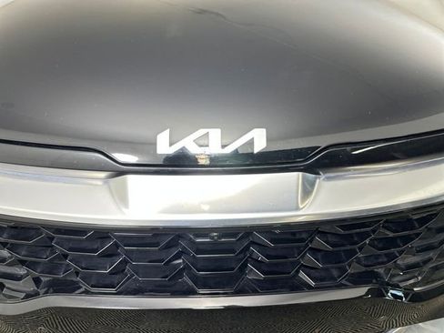 Used 2023 Kia Sportage SX image 9