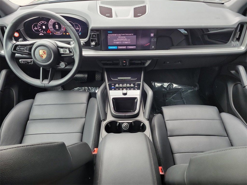 Certified 2025 Porsche Cayenne AWD/4WD image 20