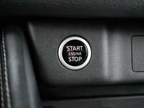 Used 2023 Nissan Rogue Platinum w/ Platinum Premium Package image 32